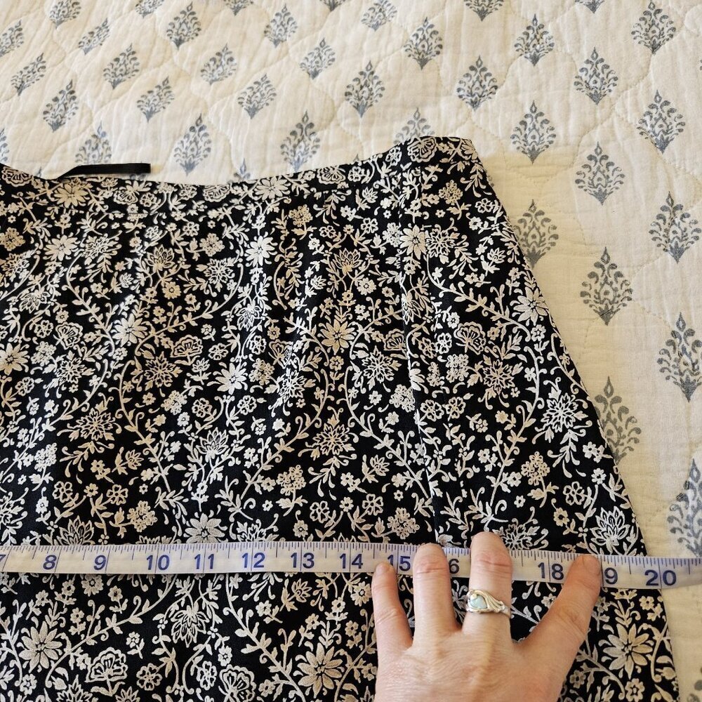Talbots 100% Silk Floral Midi Skirt 10P Black White Side Slit Petite - Picture 14 of 15